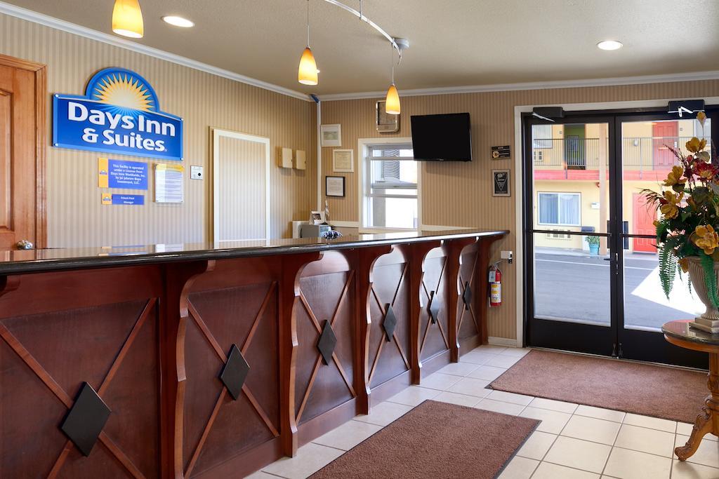 Days Inn & Suites By Wyndham Arcata Extérieur photo